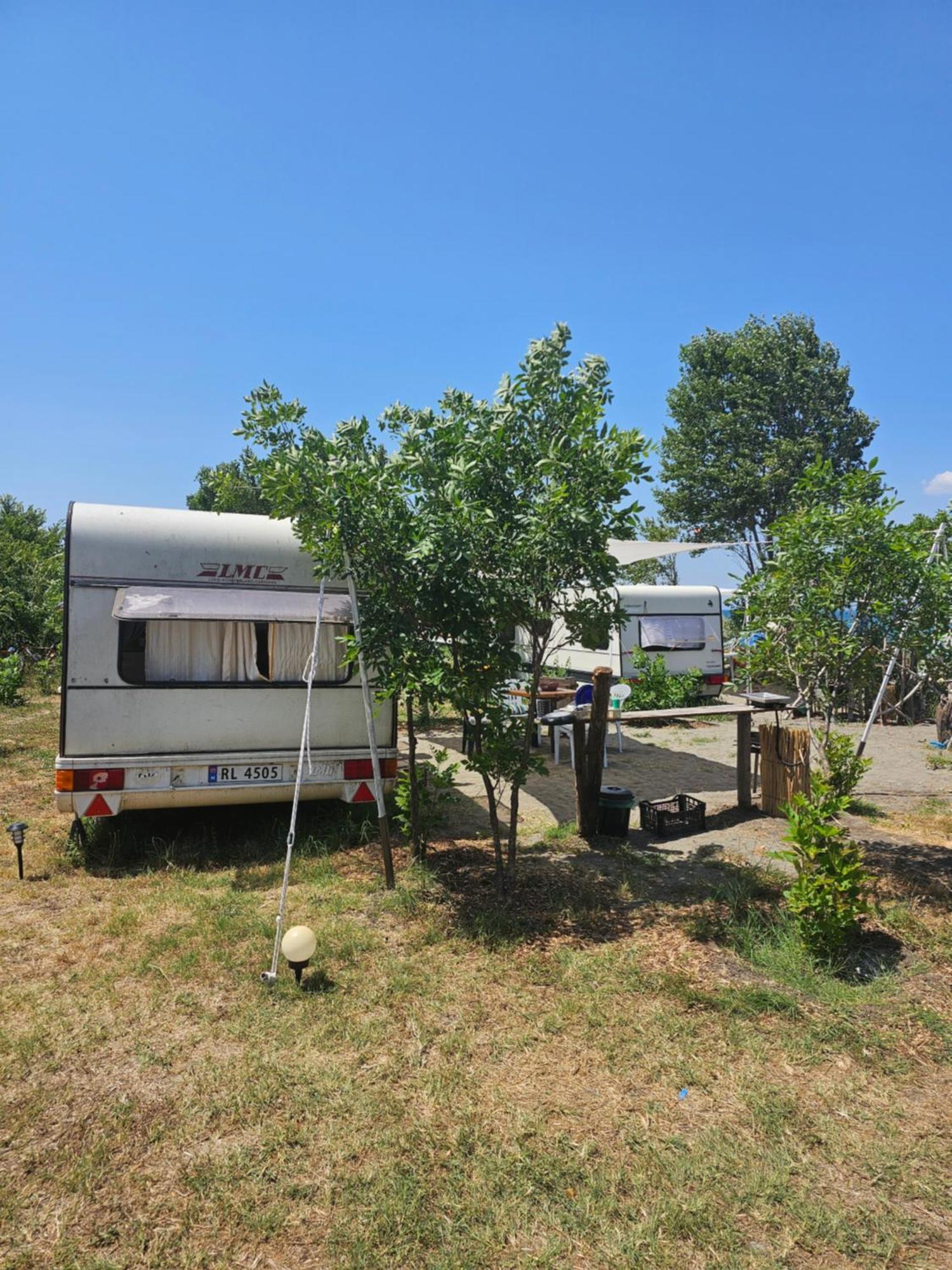 Beachfront Caravans เชอร์โนโมเรทส์ ภายนอก รูปภาพ